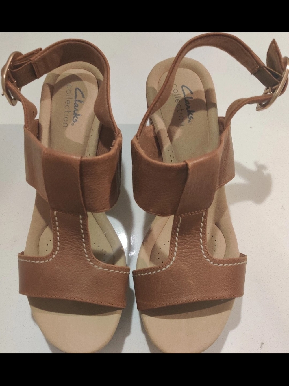 Clarks Womens 10W Giselle Style Wedge Tan Sandals